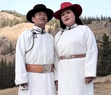 Дуу мөнхрөх ёстой болохоос биш дарагдаж, мартагдах ёсгүй